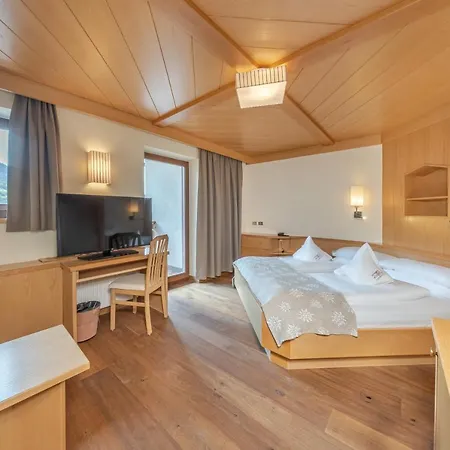 Alpin&vital La Perla Hotel 4*