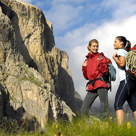 Alpin&vital La Perla Hotel 4*